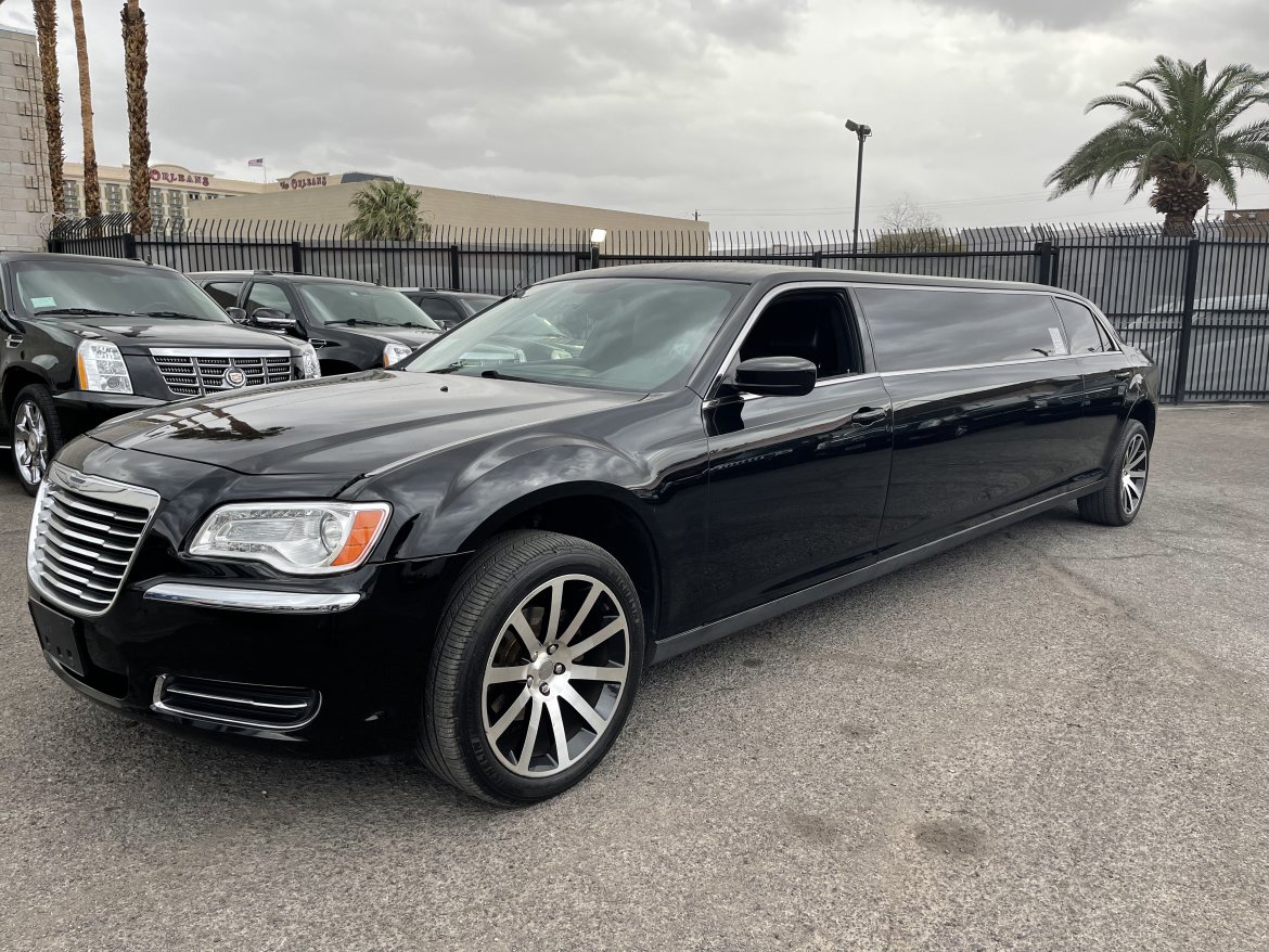 Limousine for sale: 2014 Chrysler 300 Stretch Limousine by Pesidential Coach Builder