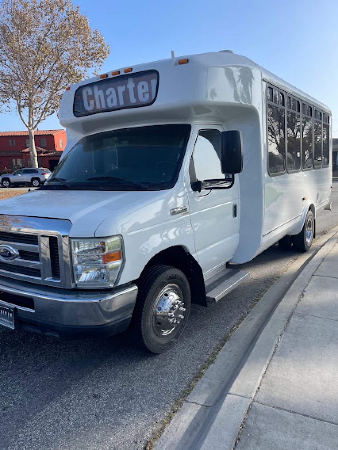 Limo Bus for sale: 2013 Ford FORD E450 WHITE LIMO PARTY BUS