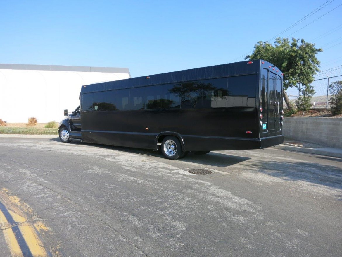 Shuttle Bus for Sale in CARSON, CA - Photo 6