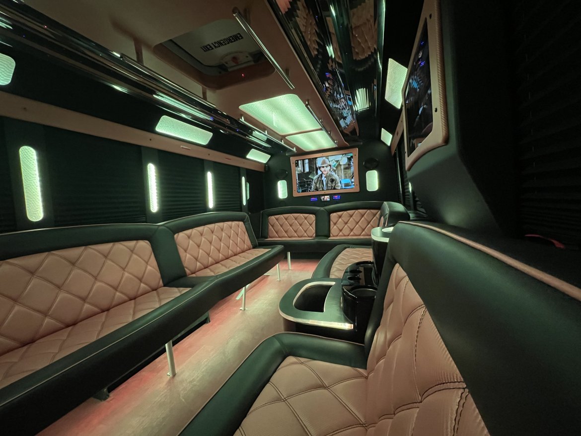 Limo Bus for Sale in Springfield, MO - Photo 25