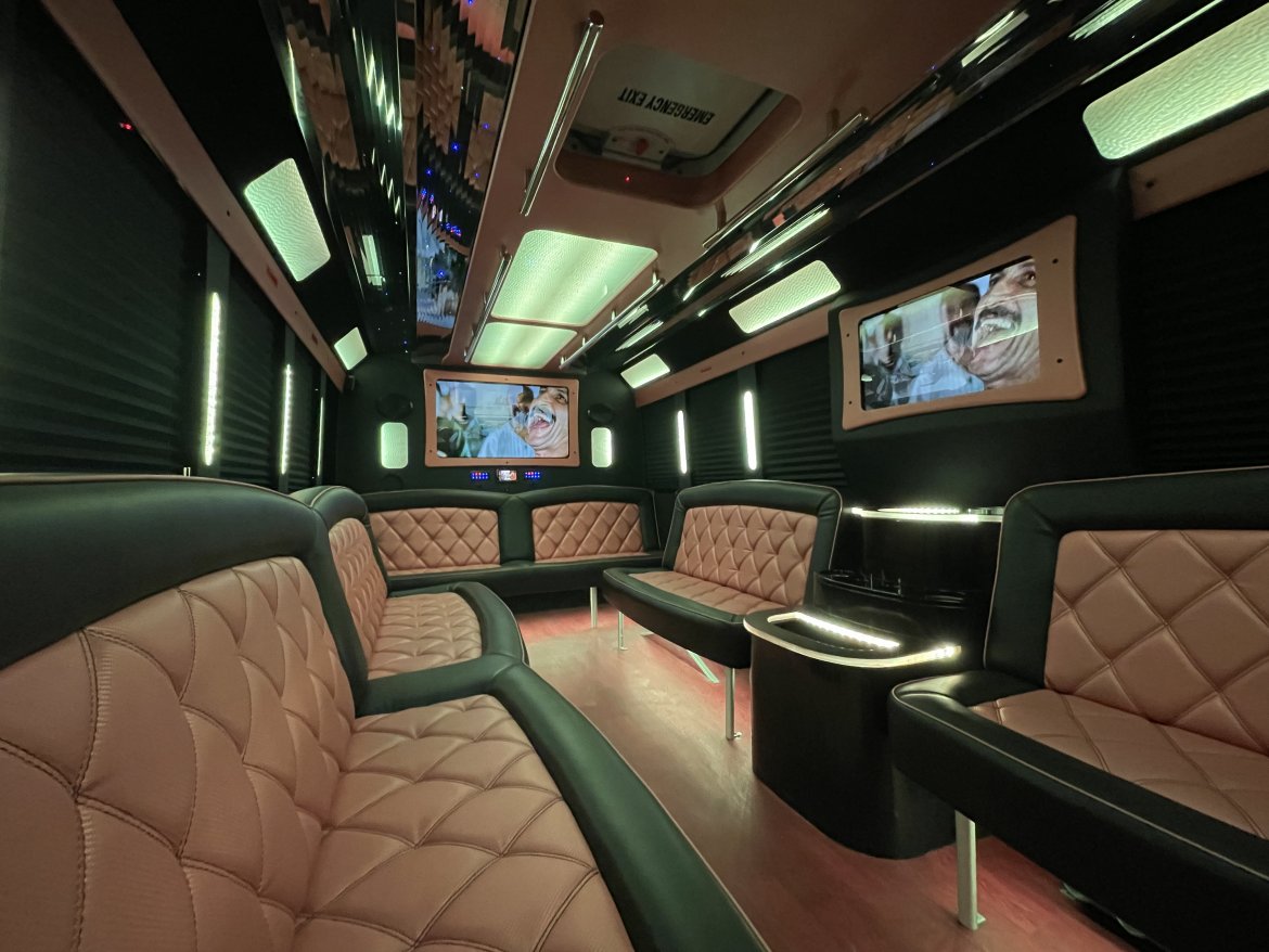 Limo Bus for Sale in Springfield, MO - Photo 27