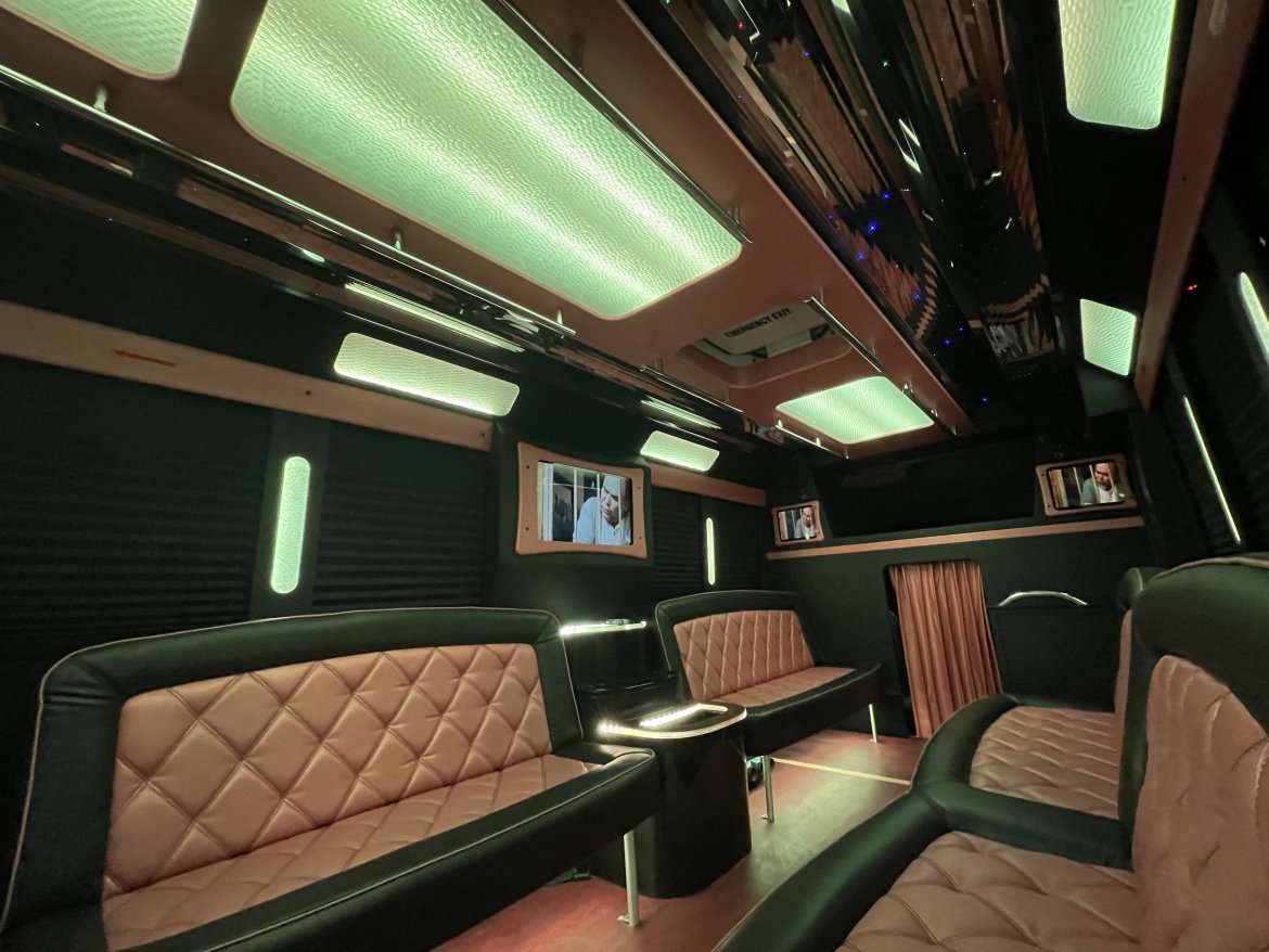 Limo Bus for Sale in Springfield, MO - Photo 29