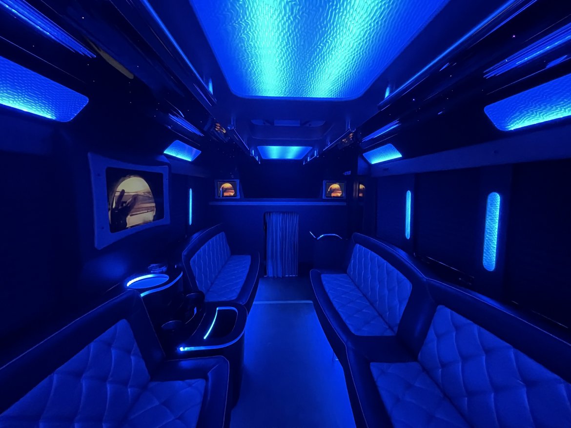 Limo Bus for Sale in Springfield, MO - Photo 31