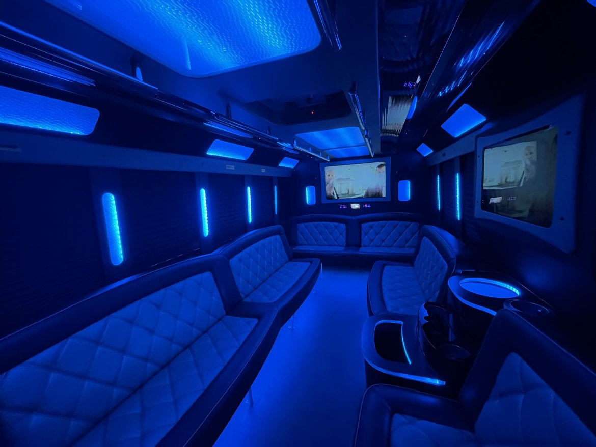 Limo Bus for Sale in Springfield, MO - Photo 32