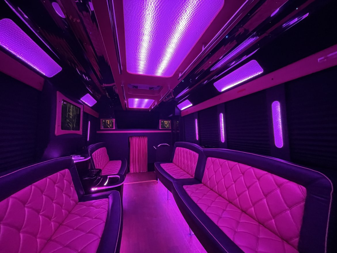 Limo Bus for Sale in Springfield, MO - Photo 33