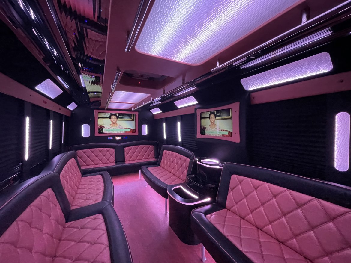 Limo Bus for Sale in Springfield, MO - Photo 36