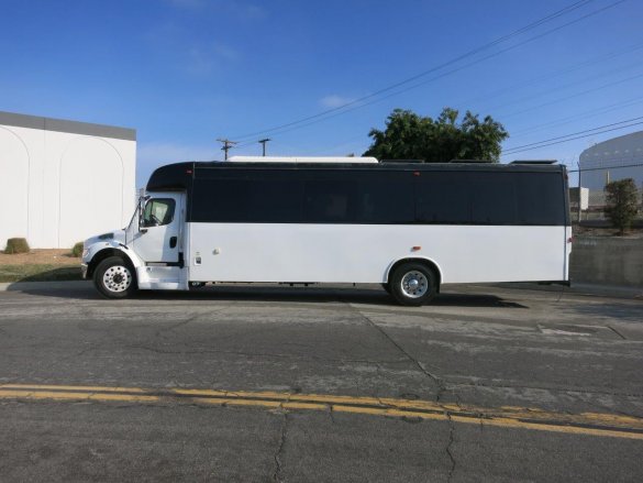 2014 Ameritrans Freightliner M2 106 RV Bus