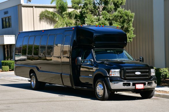 2006 Ford f-550 Limo Bus for Sale in Fontana, CA - Main Photo