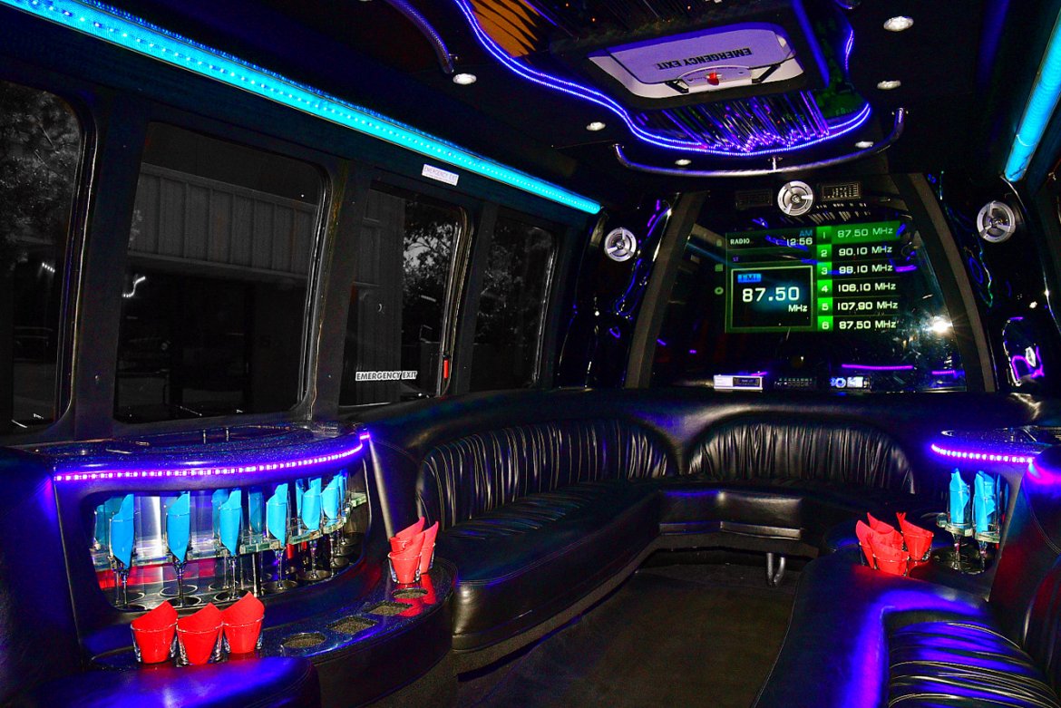 Photo of Limo Bus for sale: 2006 Ford f-550 by Krystal Koach