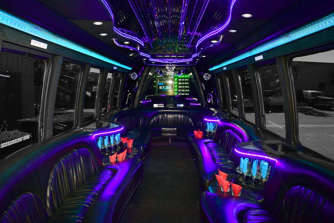 Photo of Limo Bus for sale: 2006 Ford f-550 by Krystal Koach
