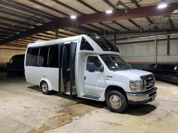 2019 Ford E350 Limo Bus for Sale in Erie, PA - Photo 3