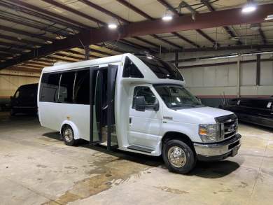 2019 Ford E350 Limo Bus for Sale in Erie, Pennsylvania, US - Photo 3