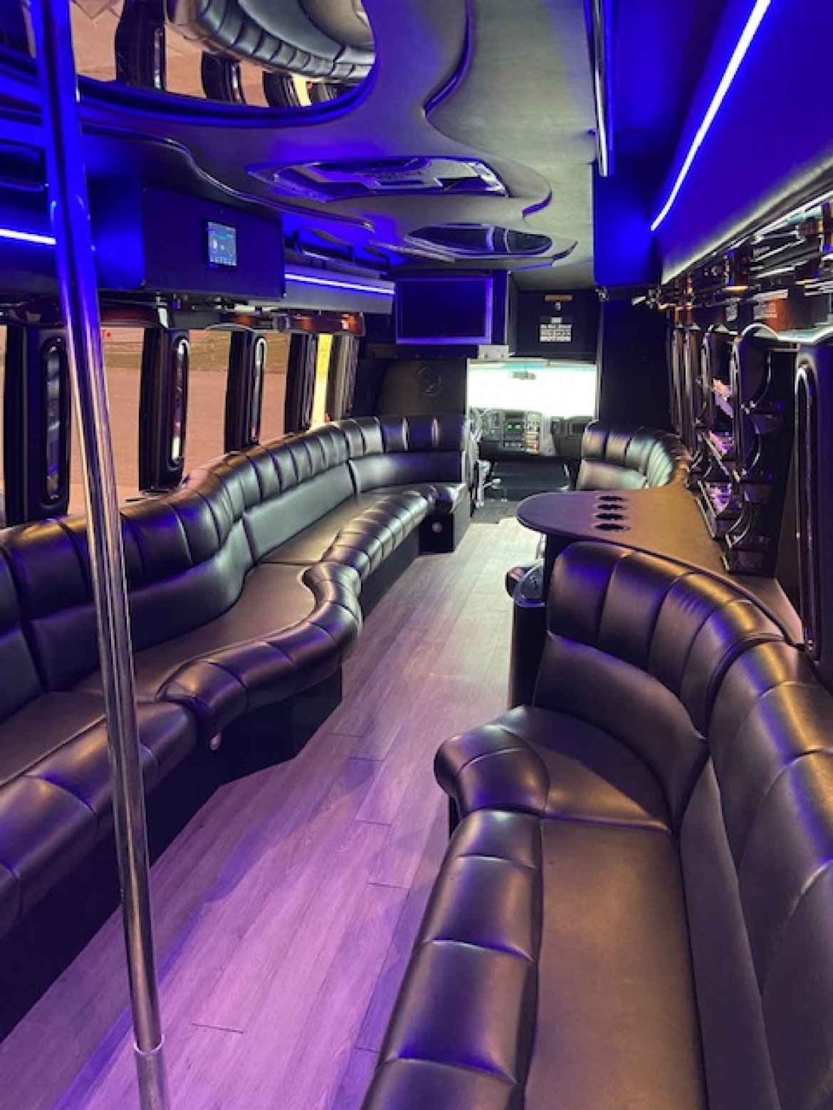 Limo Bus for Sale in Erie, PA - Photo 11
