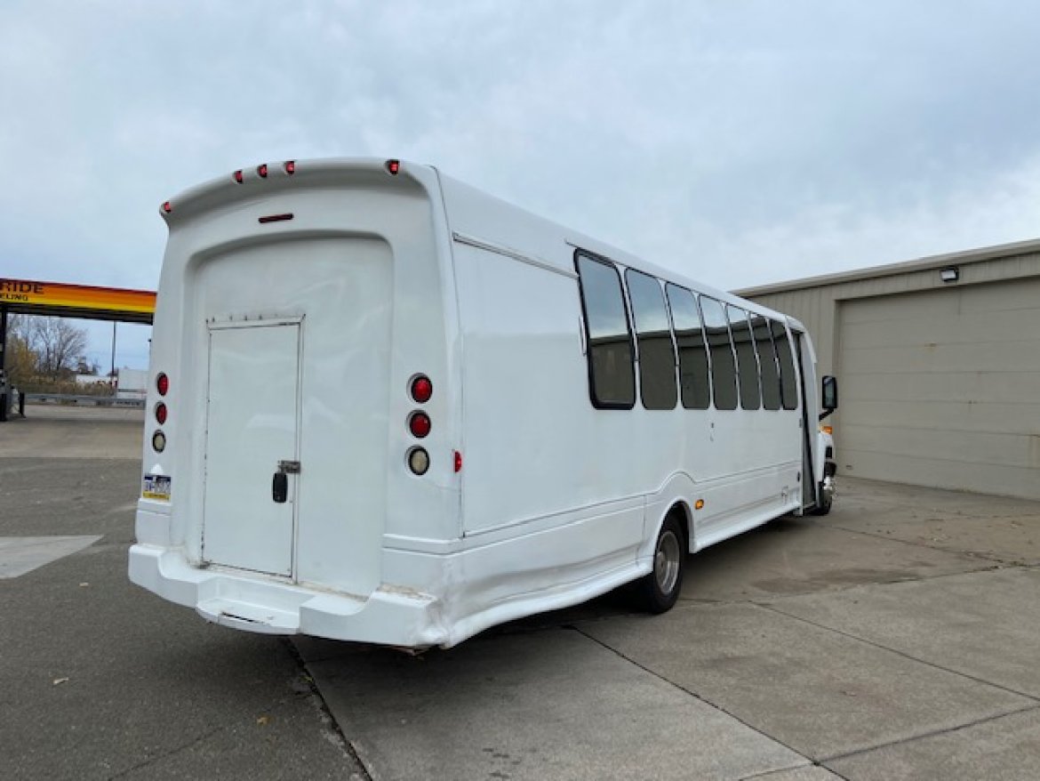Limo Bus for Sale in Erie, PA - Photo 18