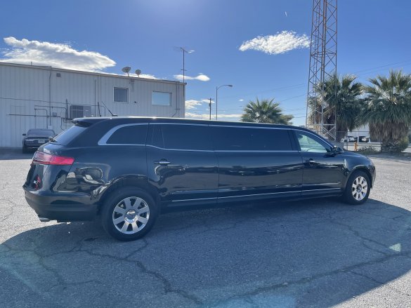 2017 Lincoln MKT Limousine Limousine for Sale in Las Vegas, NV - Photo 3