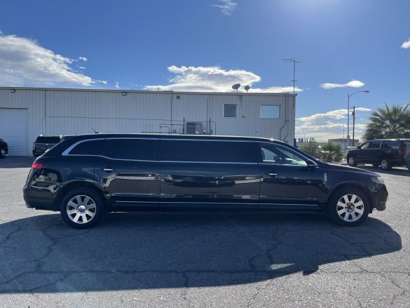 2017 Lincoln MKT Limousine Limousine for Sale in Las Vegas, NV - Main Photo