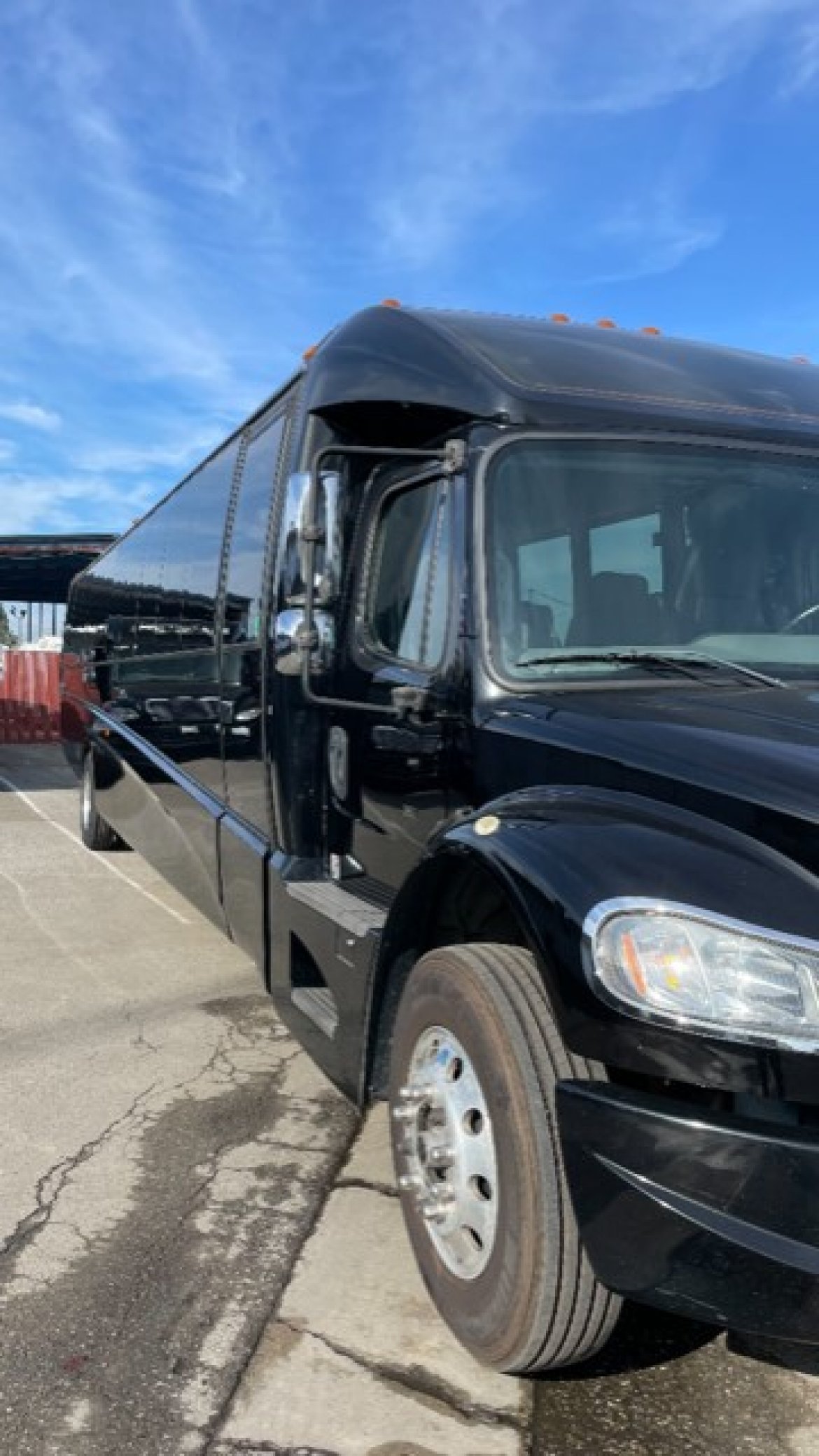 Executive Shuttle for Sale in ANAHEIM, CA - Photo 2