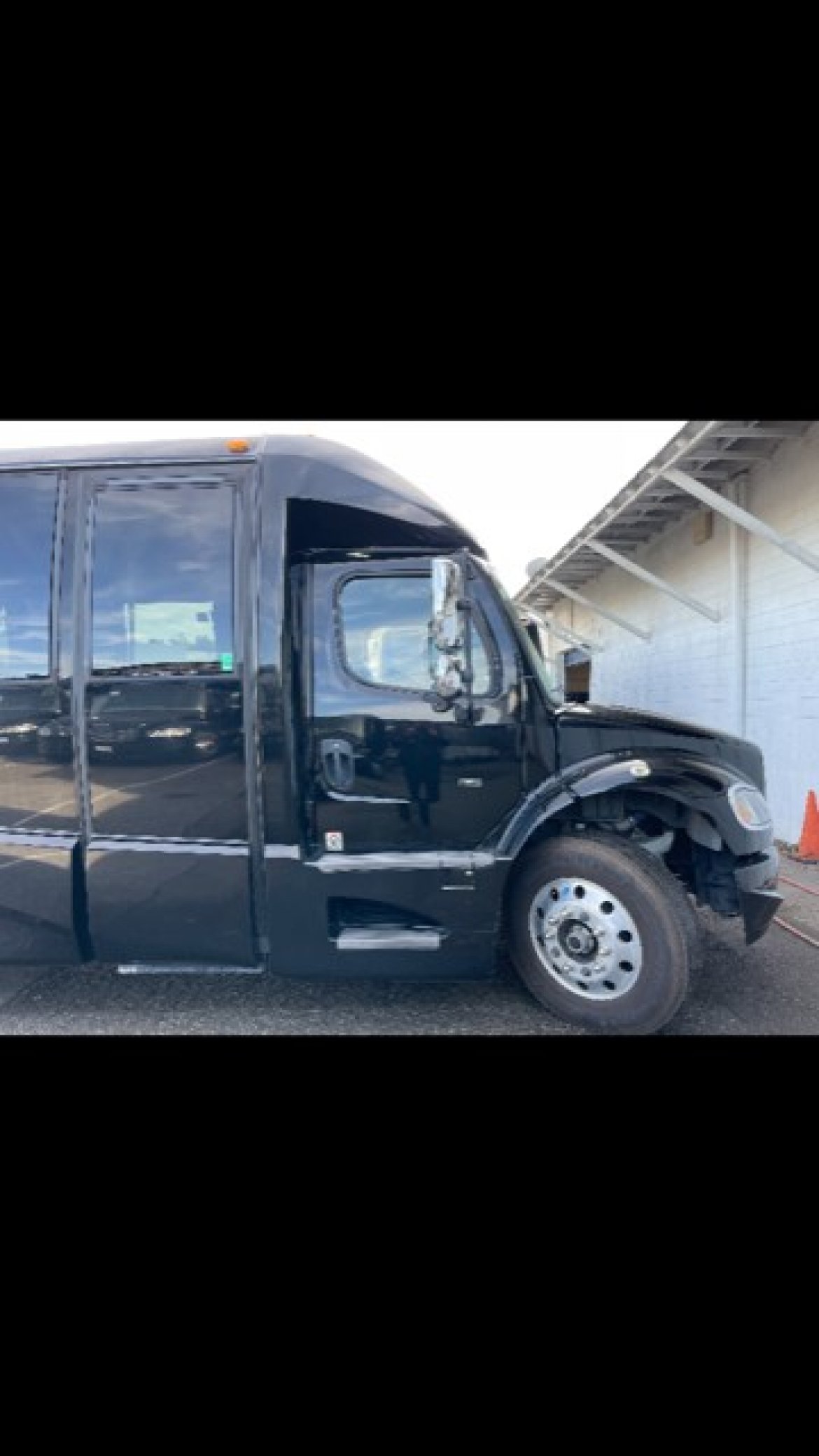 Executive Shuttle for Sale in ANAHEIM, CA - Photo 5
