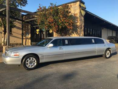 2007 Lincoln Town Car Limousine for Sale in Richmond, Virginia, US - Photo 3