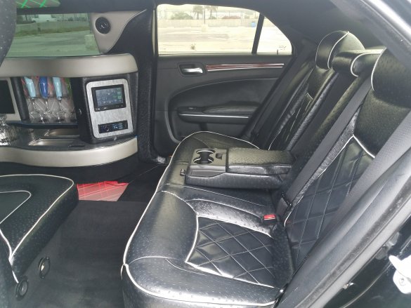 2013 Chrysler 300 Limousine for Sale in LOS ANGELES, CA - Photo 3