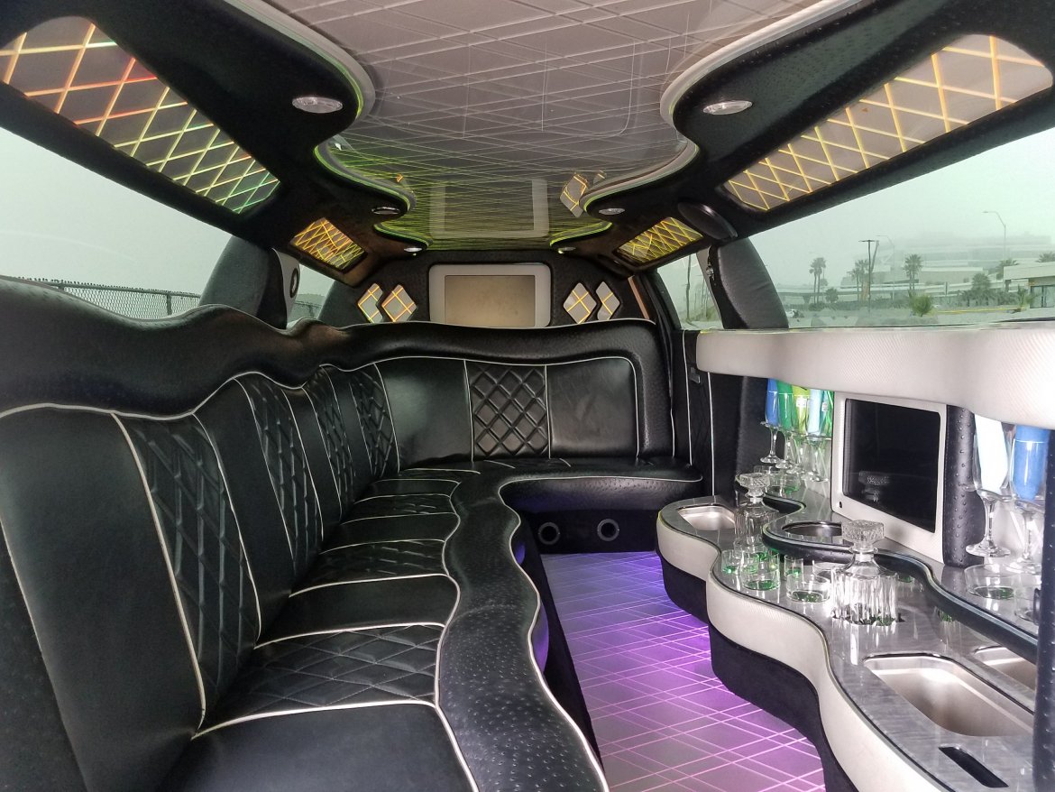 Photo of Limousine for sale: 2013 Chrysler  300