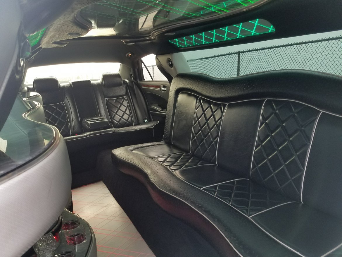 Photo of Limousine for sale: 2013 Chrysler  300