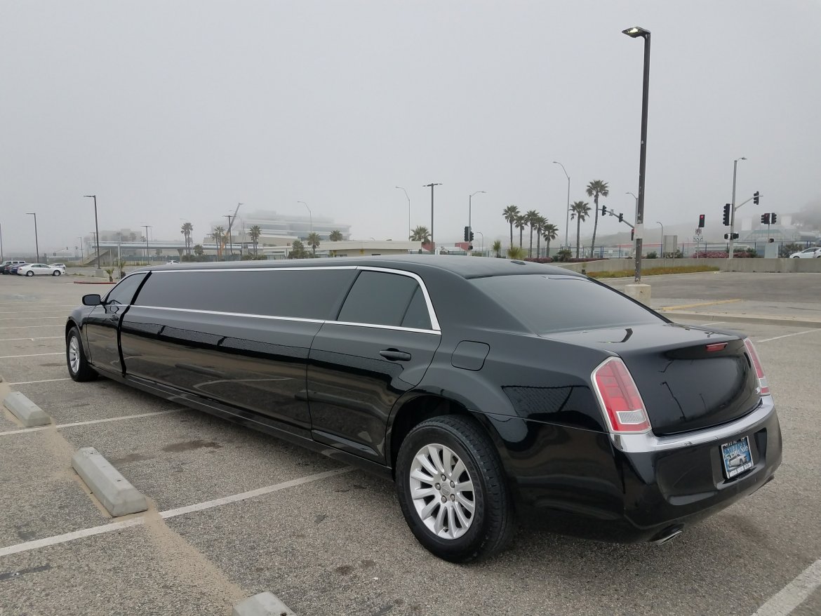 Photo of Limousine for sale: 2013 Chrysler  300
