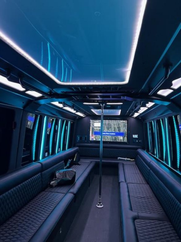 2018 Ford F550 Limo Bus for Sale in Orlando, FL - Main Photo