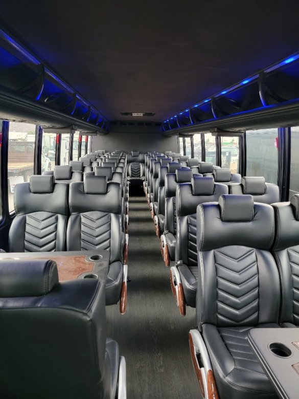 2016 Freightliner M2 Executive Shuttle for Sale in Los Angeles, CA - Photo 3