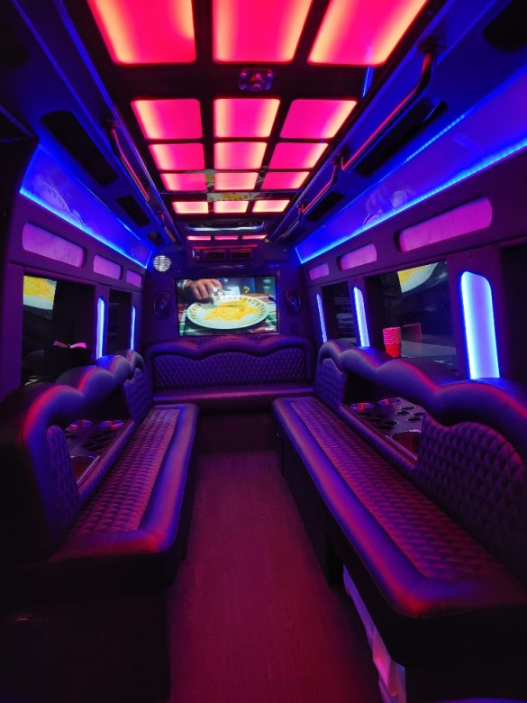 2020 Mercedes-Benz Sprinter 3500xd 170ext Sprinter for Sale in Orlando, FL - Photo 2