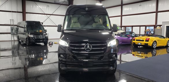 2022 Mercedes-Benz Sprinter 144" Luxe 4x4 w/Bath Sprinter for Sale in Houston, TX - Photo 2
