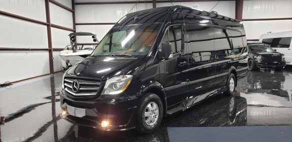 2015 Mercedes-Benz Sprinter 2500 Daycruiser with 4 Captains Sprinter for Sale in Houston, TX - Photo 3