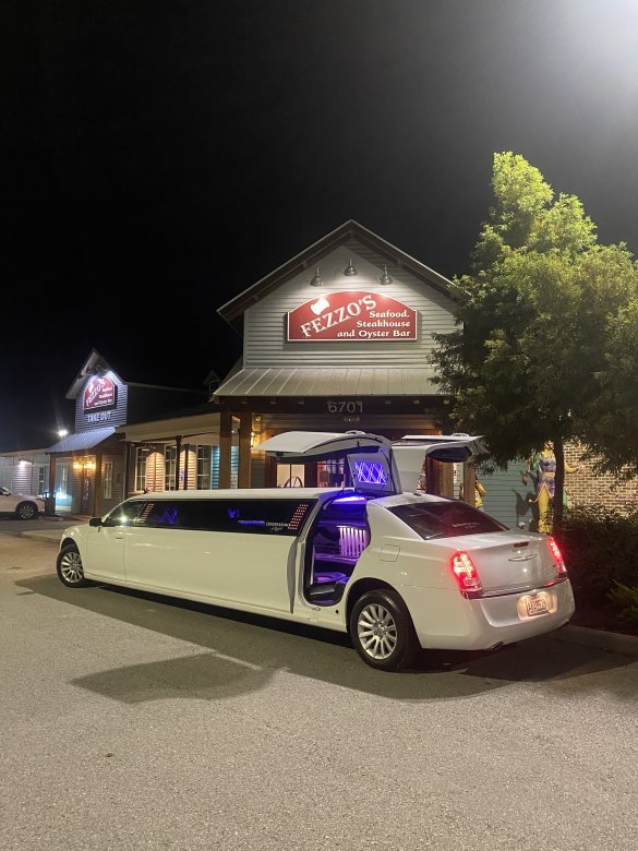 2014 Chrysler 300 Limousine for Sale in Lafayette, LA - Main Photo