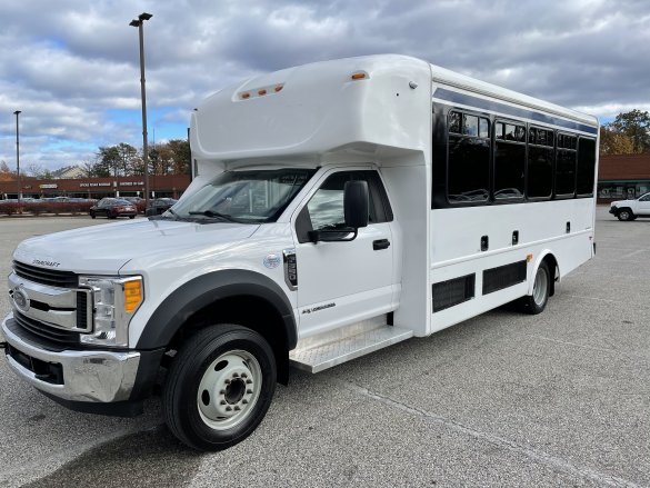 2018 Ford F550 Shuttle Bus for Sale in Pasadena, MD - Photo 2