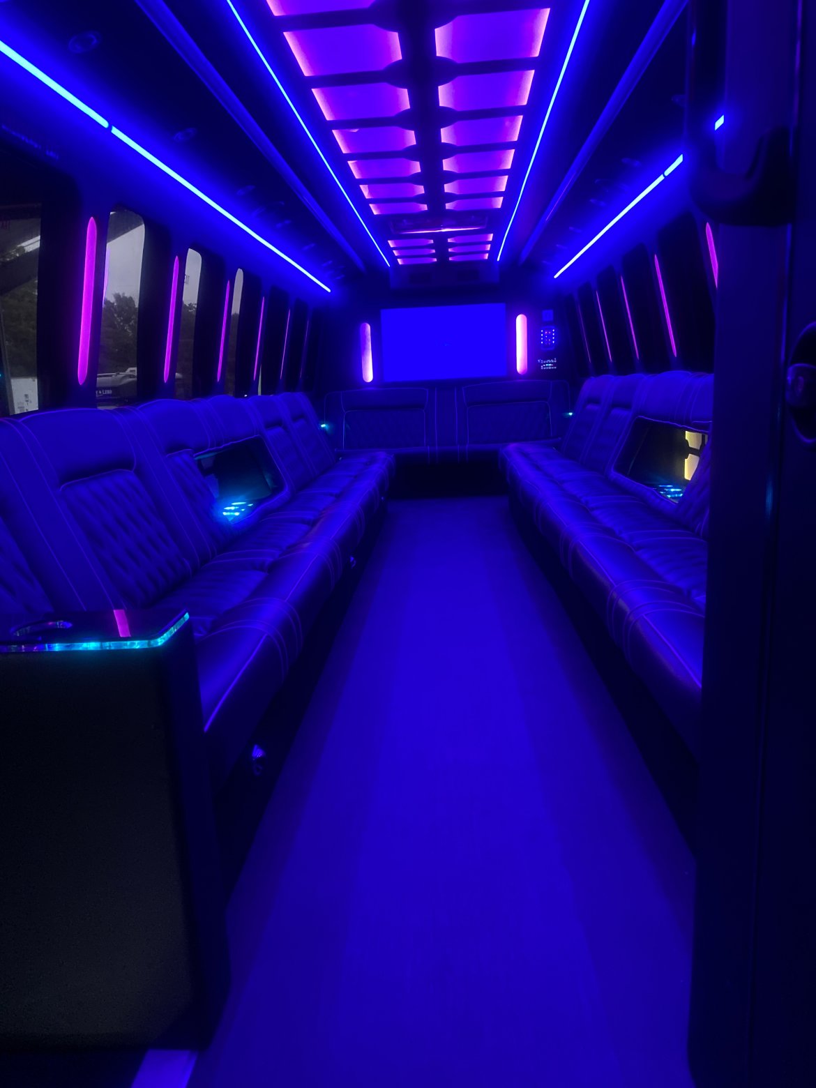 Limo Bus for Sale in Lafayette, LA - Photo 4