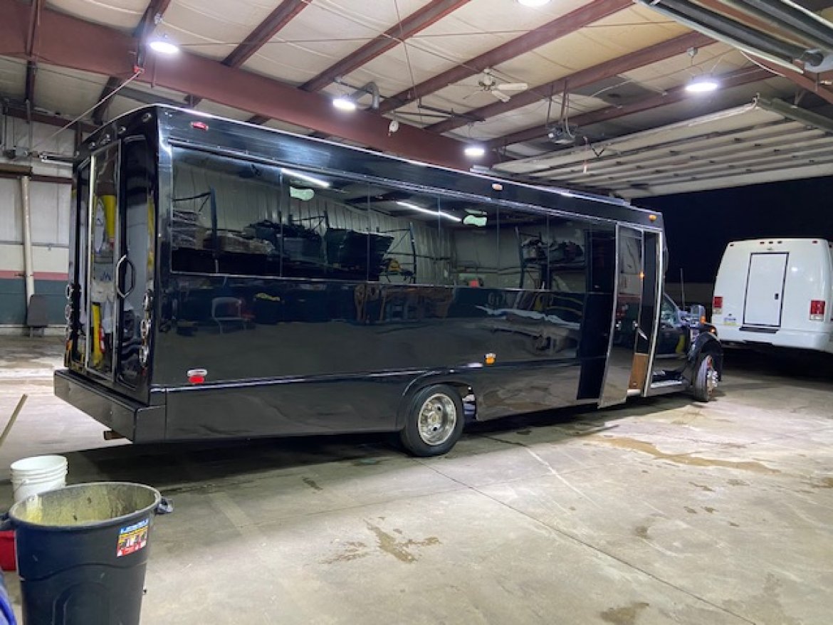 Limo Bus for Sale in Erie, PA - Photo 17
