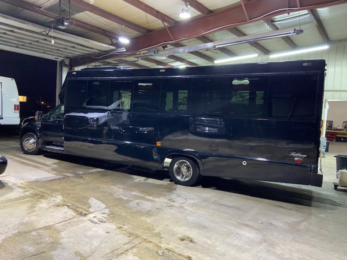 Limo Bus for Sale in Erie, PA - Photo 19