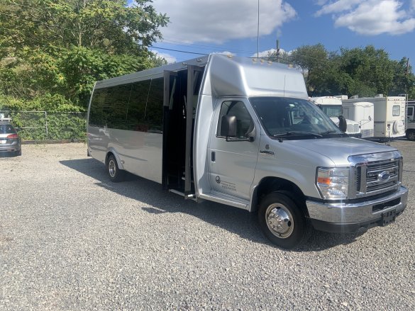 2012 Ford E450 Limo Bus for Sale in PITTSBURGH, PA - Photo 2