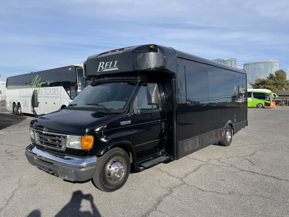 2006 Ford E-450 Limo Bus for Sale in Las Vegas, NV - Photo 2