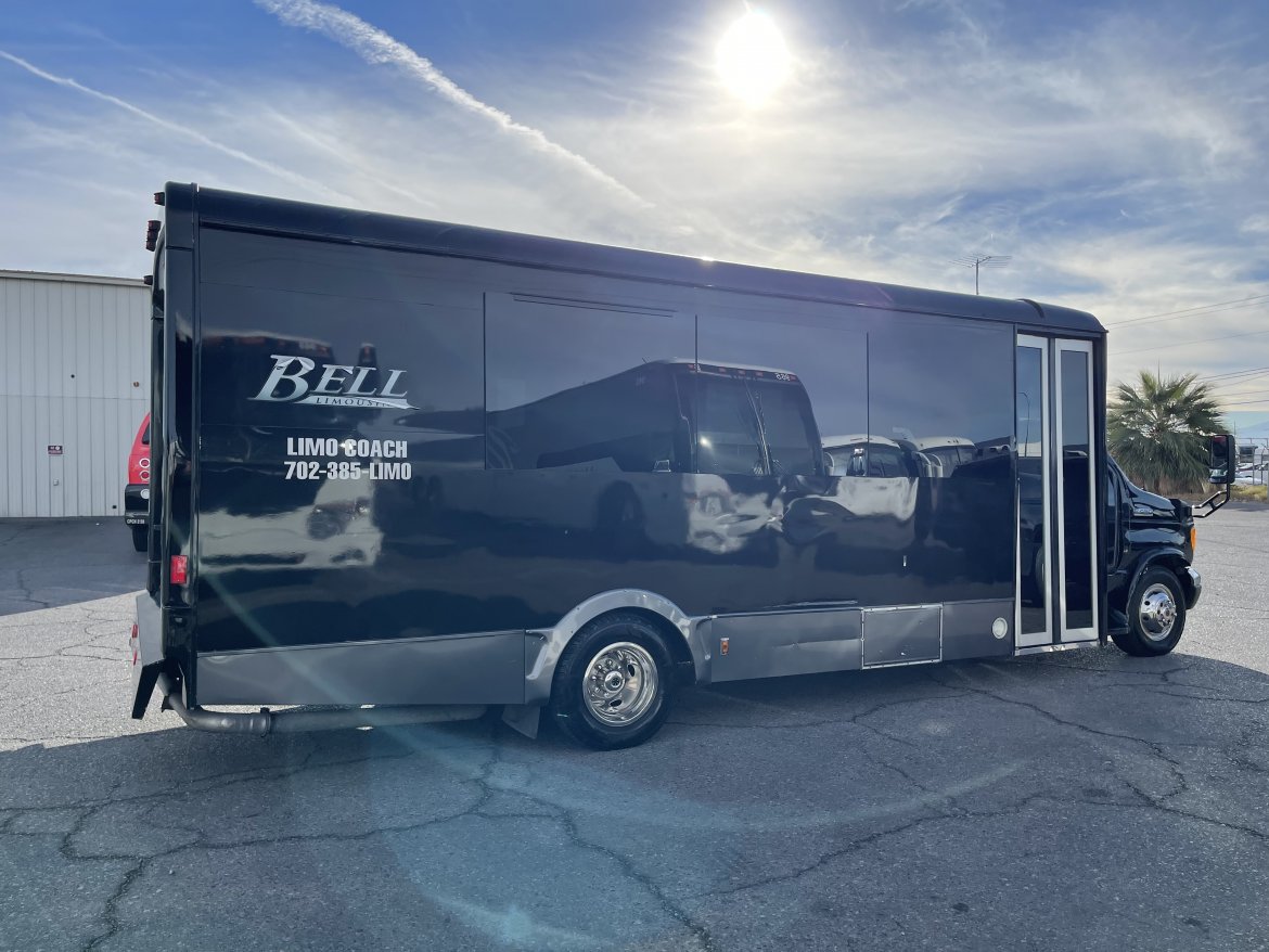 Limo Bus for Sale in Las Vegas, NV - Photo 15