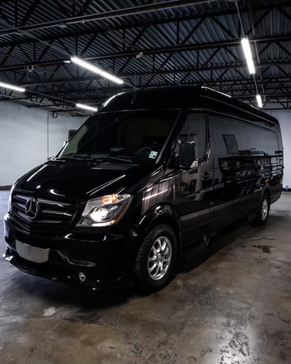 Executive Shuttle for Sale in Dallas, TX - Photo 3