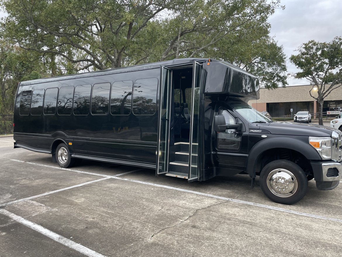 Executive Shuttle for Sale in Houston, TX - Photo 5