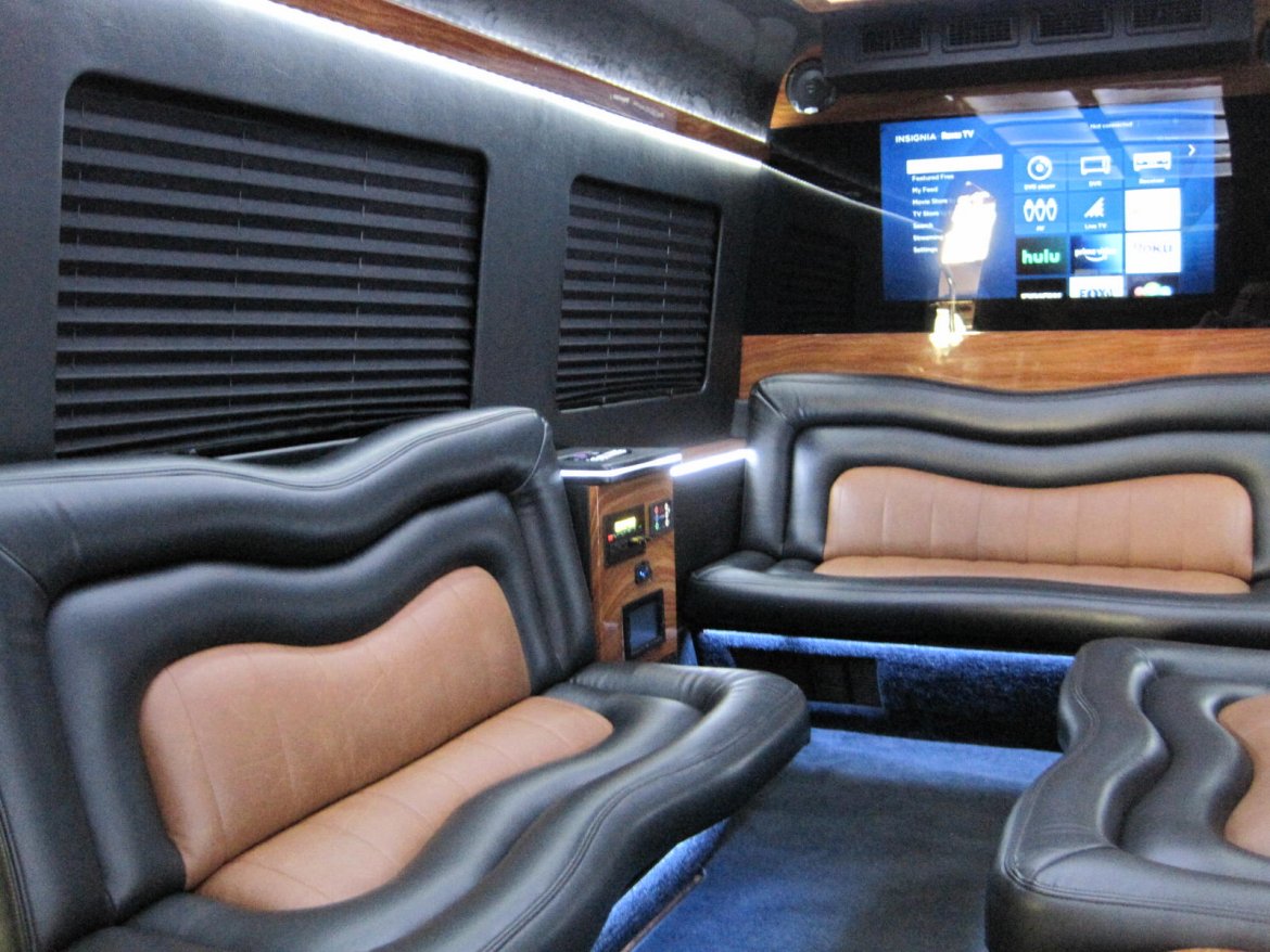 Limousine for Sale in OZARK, MO - Photo 16