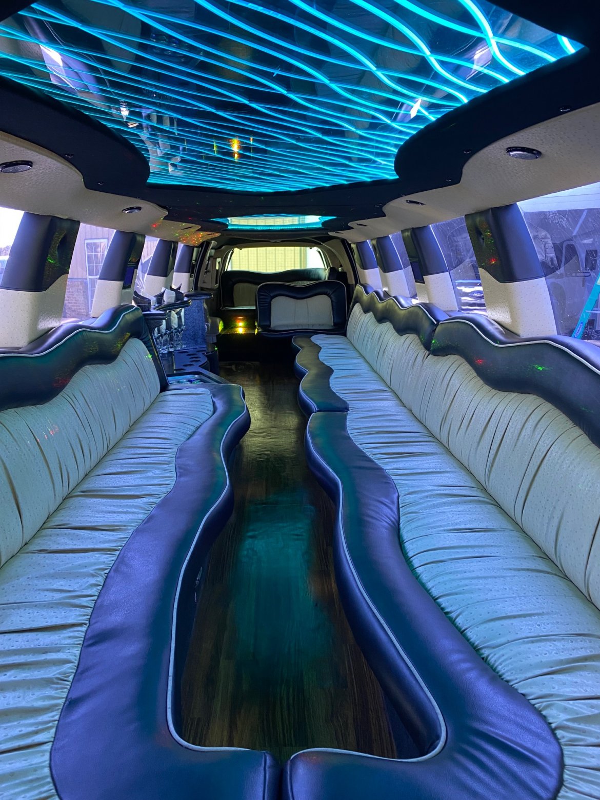 Limousine for Sale in Maryville, IL - Photo 13