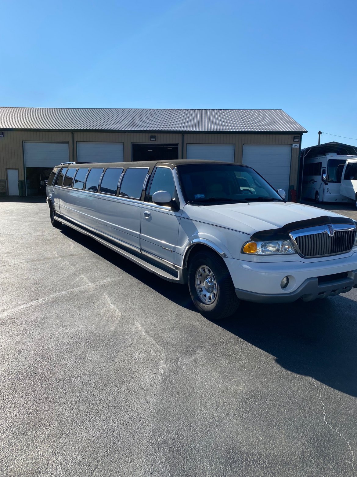 Limousine for Sale in Maryville, IL - Photo 3