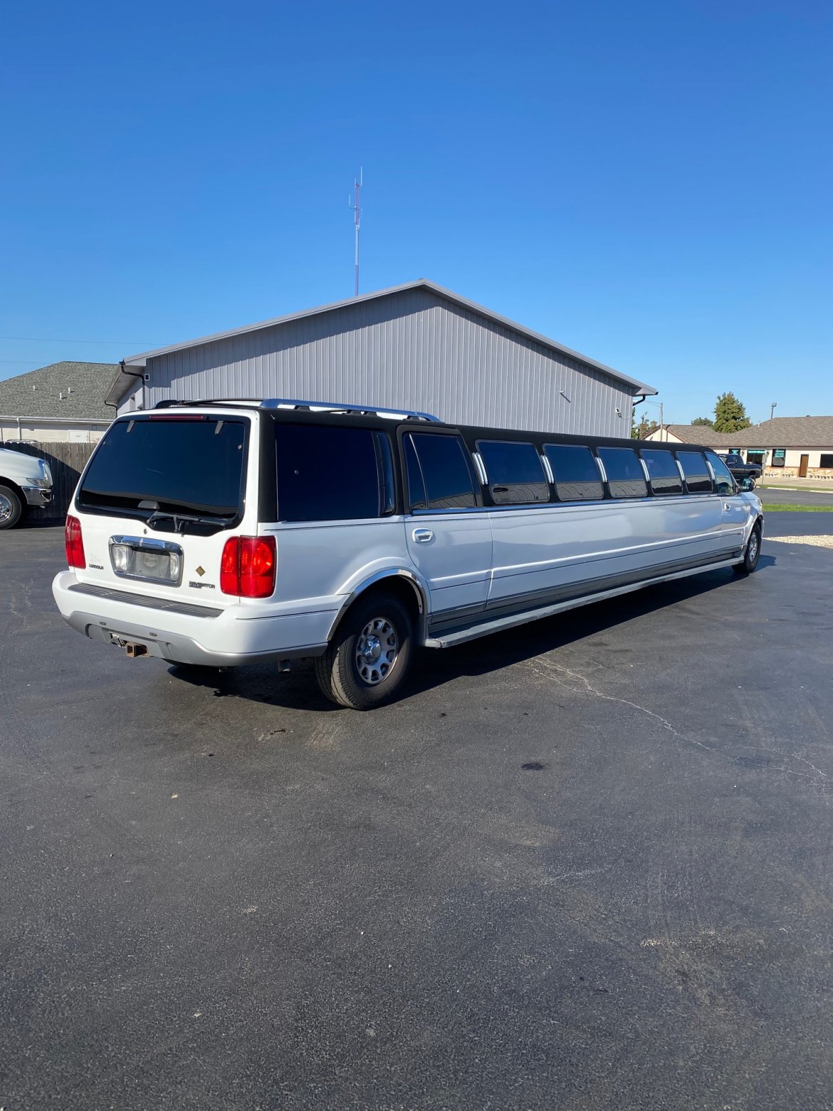 Limousine for Sale in Maryville, IL - Photo 4