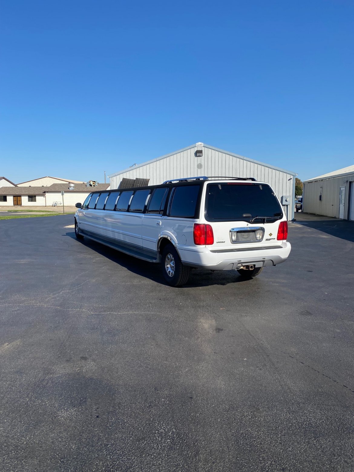 Limousine for Sale in Maryville, IL - Photo 5