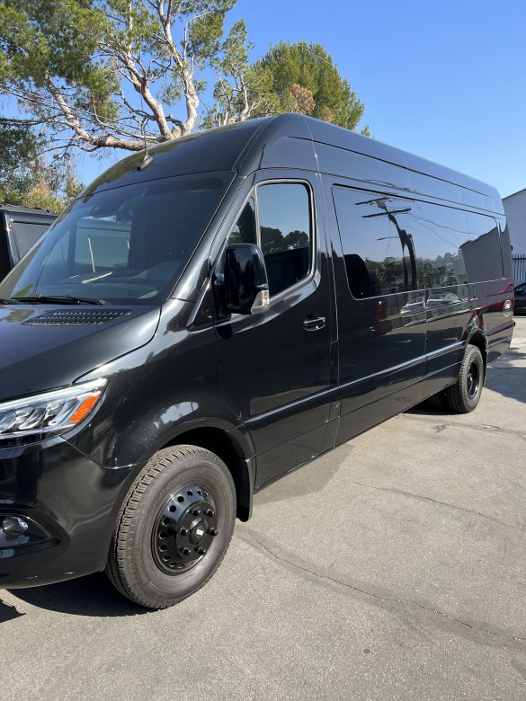 2020 Mercedes-Benz Sprinter 3500 170” EXT Dooley Sprinter for Sale in Studio City, CA - Main Photo