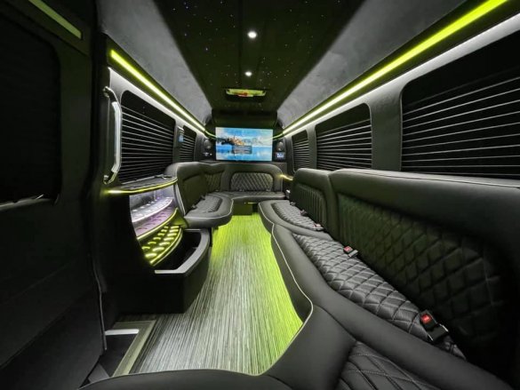 2021 Mercedes-Benz Sprinter 3500 Sprinter for Sale in North Royalton, OH - Photo 2