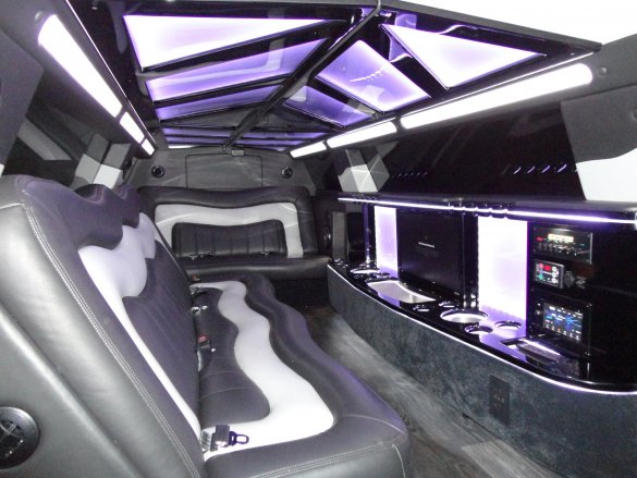 2019 Chrysler 300 Limousine for Sale in Boston, MA - Photo 3